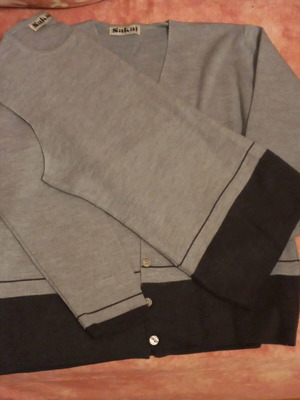 Set of jacket and blouse like new, size Medium, black and gray