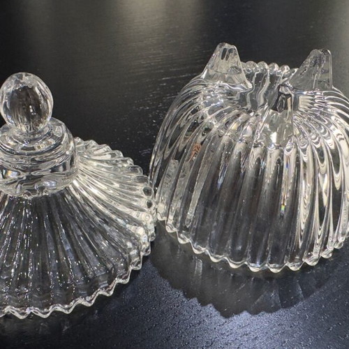 Vintage glass candy jar like new with lid