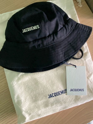Jacquemus bob hat 58 new, black with tags