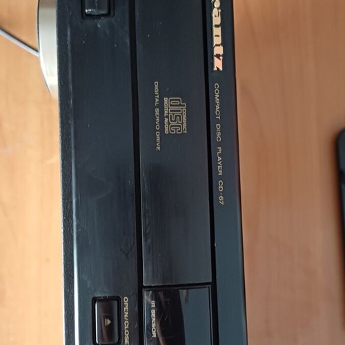 Marantz CD-67 CD player, classic model with analog and digital outputs