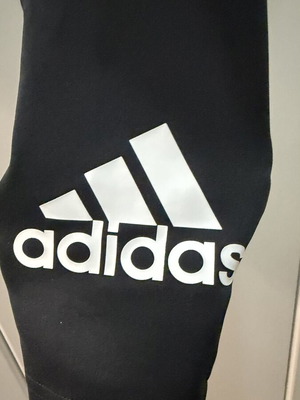 Αθλητικό κολάν Adidas σαν καινούργιο, μέγεθος L, μαύρο