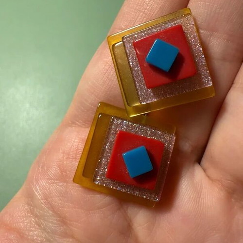 Pop style earrings like new, square multicolor