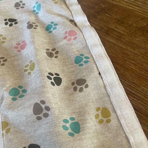 Decorative curtain for children's bed used with scratches