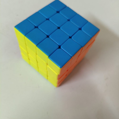 Speedcubes puzzle set with 4 cubes like new