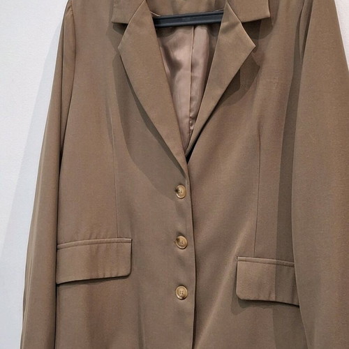 Jacket size L in nice color