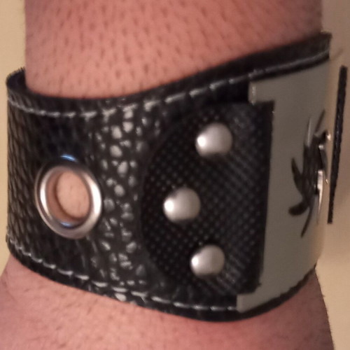 Leather Unisex bracelet black with design like new