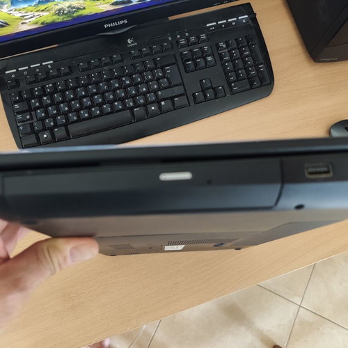 HP G6 laptop, 15.6 inch, Windows 7, 320GB HDD