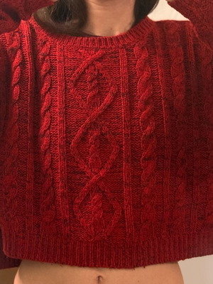 Bershka red cropped sweater like new, size M