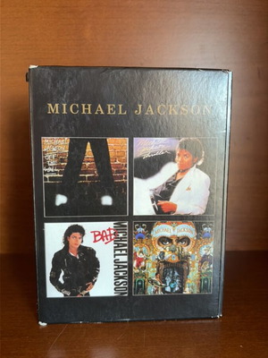Michael Jackson CD album set complete like new