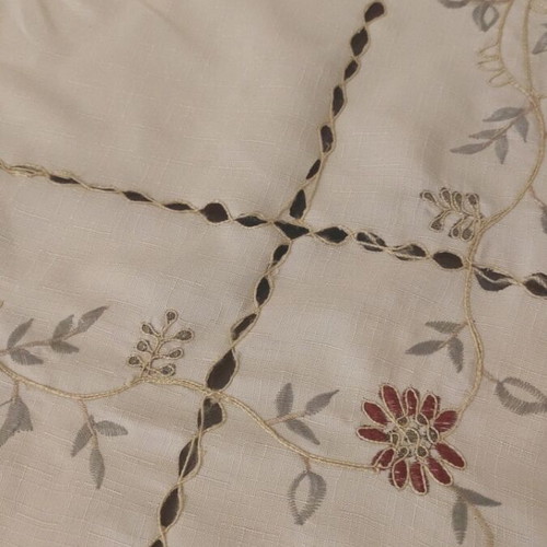 Set of round and square tablecloths like new