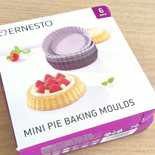 Ernesto silicone tart cases for small tarts like new, pack of 12