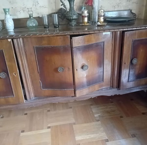 Μπουφές vintage καρυδιά