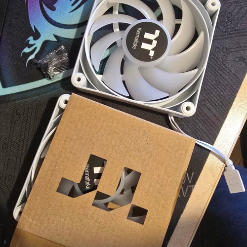 Thermaltake PC fans 120mm RGB 4-pin new x2