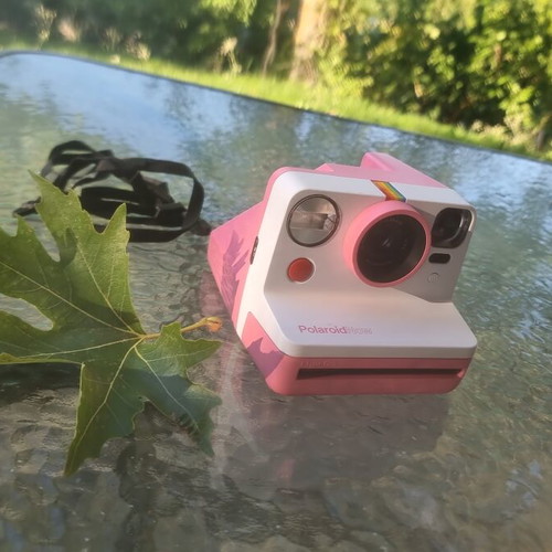 Polaroid Now I-Type Instant Camera 9056 Pink like new