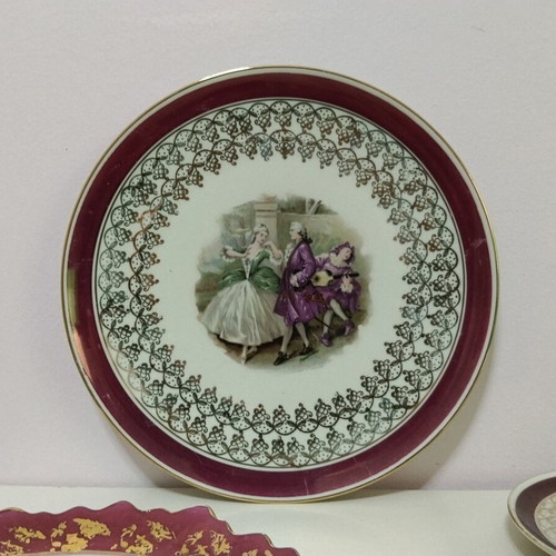 Vintage porcelain plates set of 4 like new, French design