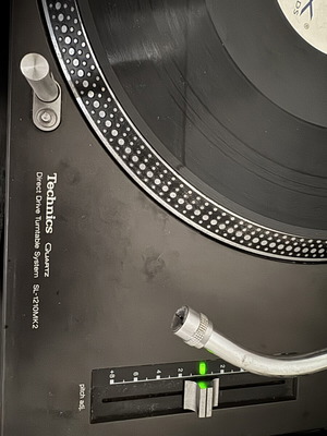 Technics SL 1210 turntable used, no needle or cartridge
