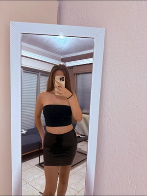 Leather-type black skirt like new, size S