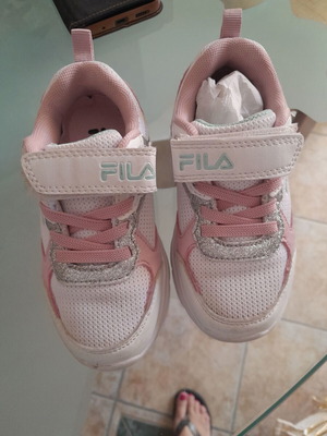 Fila girls' athletic shoes size 25 used, white and pink