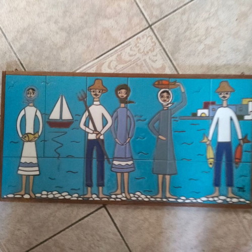 Ceramic artwork used, 12 handmade pieces with natural wood frame