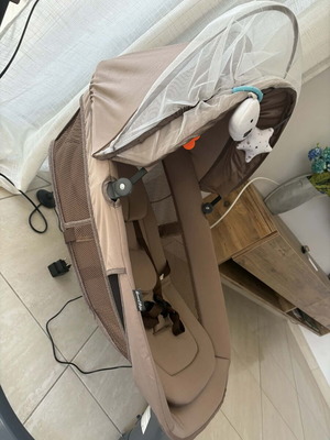 Electric Baby Swing Siena like new with canopy and insect net
