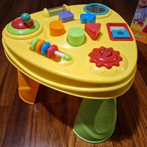PlayGo Baby's Activity Centre table like new