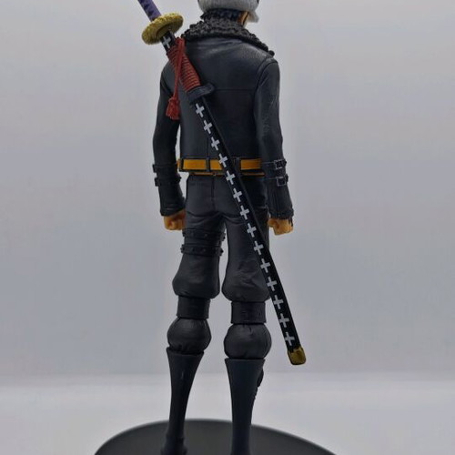 Trafalgar Law 19cm PVC figure like new, Levelone Figures