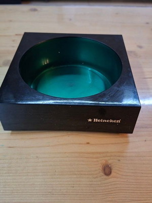 Heineken collectible ashtray and serving tray from 1990 like new