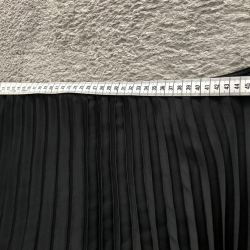 Luisa Cerano pleated skirt black like new, size XL
