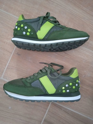 Women's athletic shoes size 36 like new, white and green