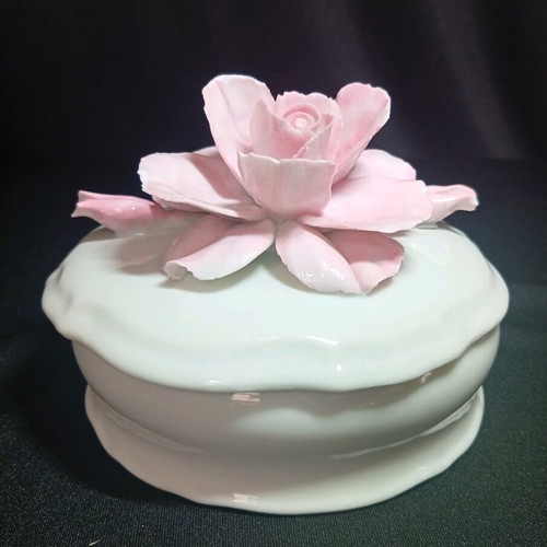 Nuova Capodimonte porcelain jewelry box with pink rose