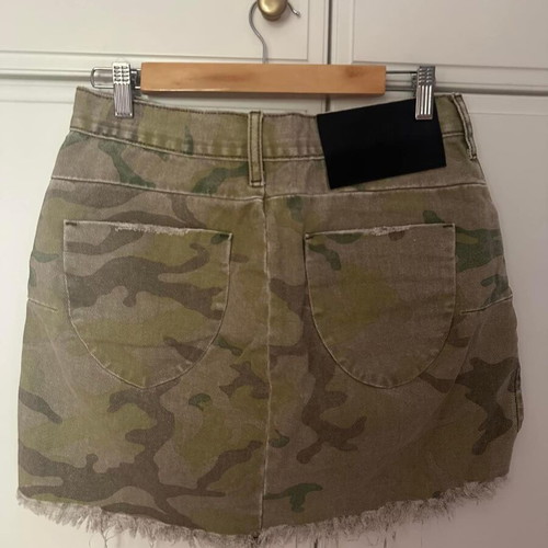 One Teaspoon skirt size 27 like new, khaki denim with leopard print