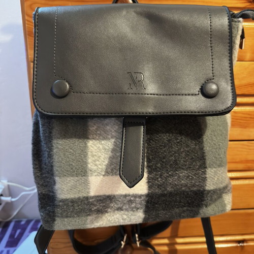 Backbag gray fabric backpack like new