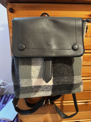 Backbag gray fabric backpack like new