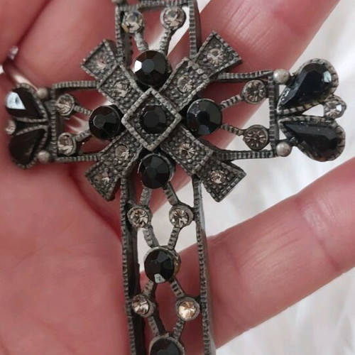 Vintage cross like new, dimensions 9.5cm × 5.5cm