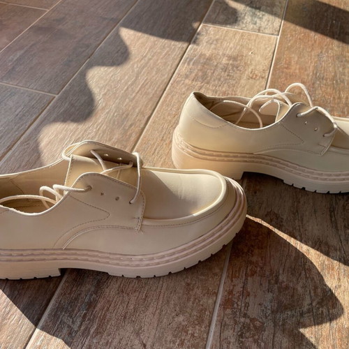 Women's Oxford shoes new, size 41, beige