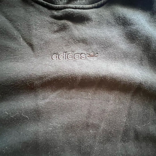 Adidas sweatshirt black size M like new with wide fit