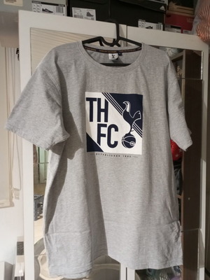 Tottenham T-shirt XL new, authentic