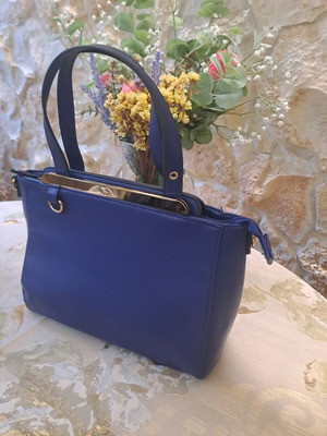 Carpisa handbag like new