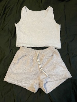 Children's fluffy pajamas used, size S, white