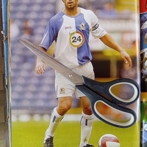 Match Football Magazine Issue 12-18/9 2006 like new with Tottenham posters
