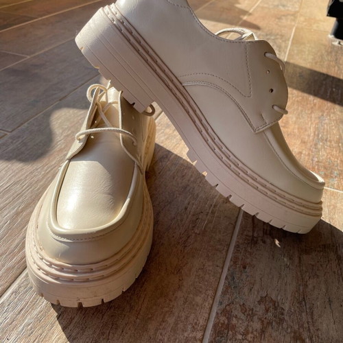 Women's Oxford shoes new, size 41, beige