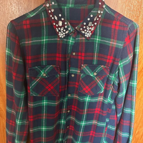 Wool shirt with rhinestones on collar like new, size M