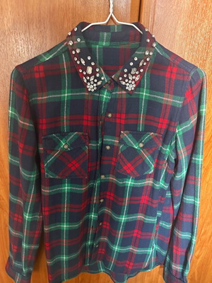 Wool shirt with rhinestones on collar like new, size M