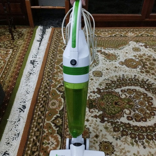 Cyclonic vacuum cleaner two-in-one like new