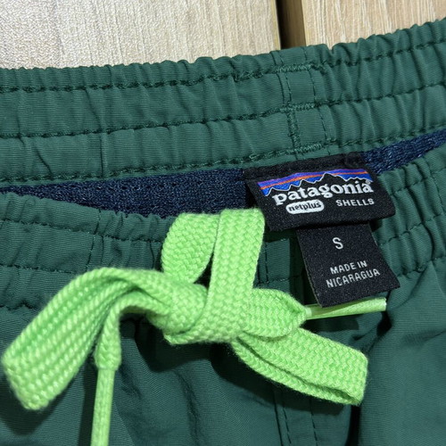 Patagonia Baggies Shorts 7” like new, Boreas Green, size Small
