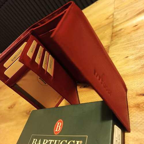 Bartuggi leather wallet clutch new, burgundy with box