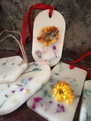 Aromatic tablets new from rapeseed and soy wax