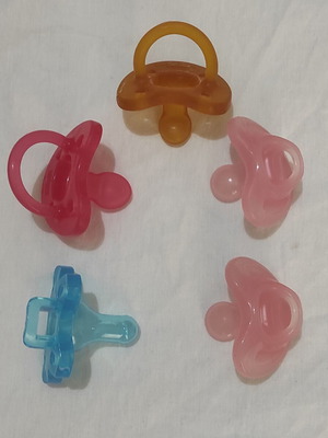 Silicone pacifier set 0-6 months like new