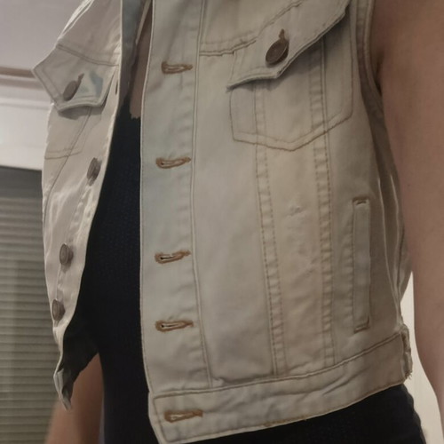 Pink Woman sleeveless denim vest like new, size S, blue