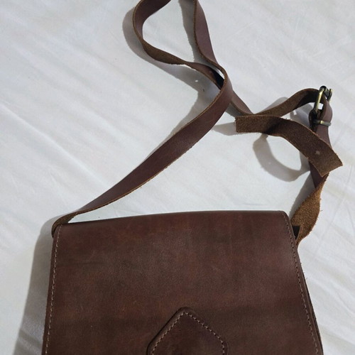 Leather crossbody bag brown like new
